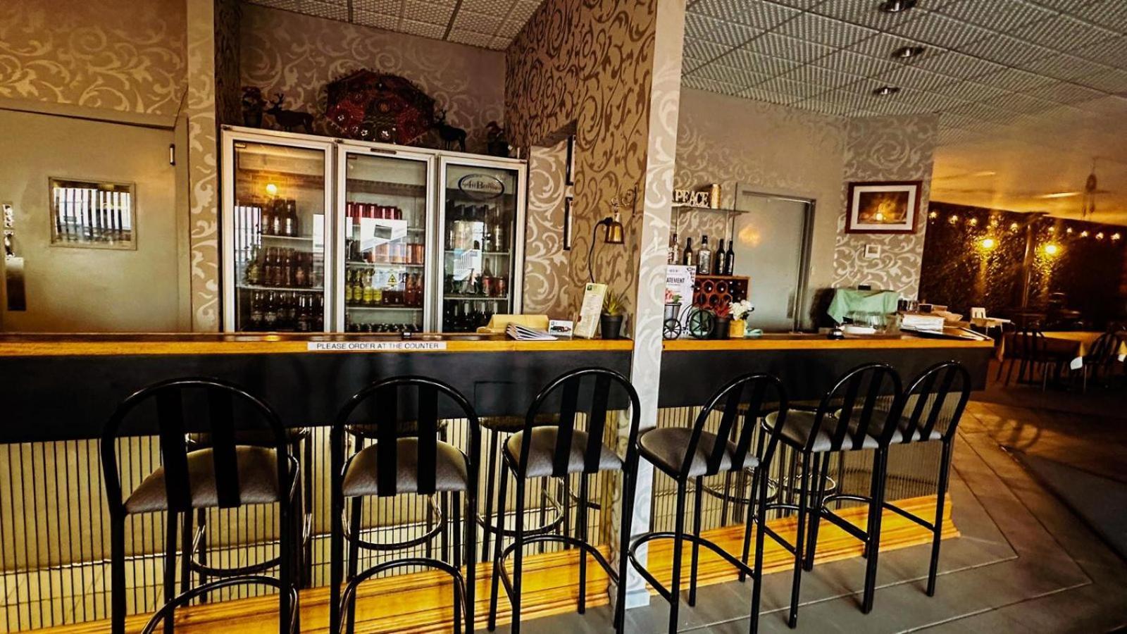 Mountain Creek Motel Bar & Restaurant Mount Beauty Zewnętrze zdjęcie